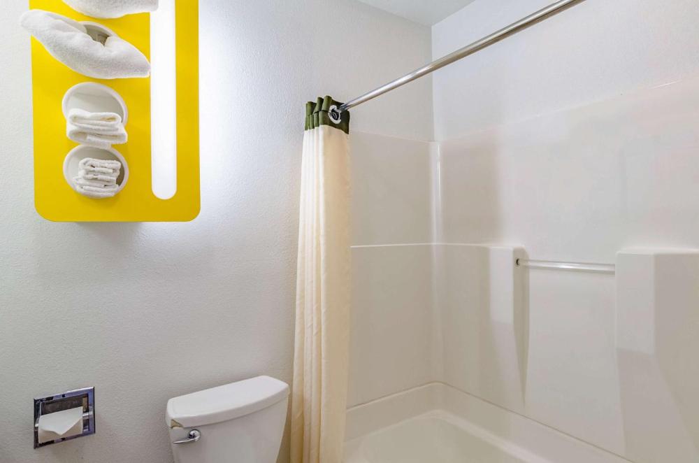 Double Room with Two Double Beds interior